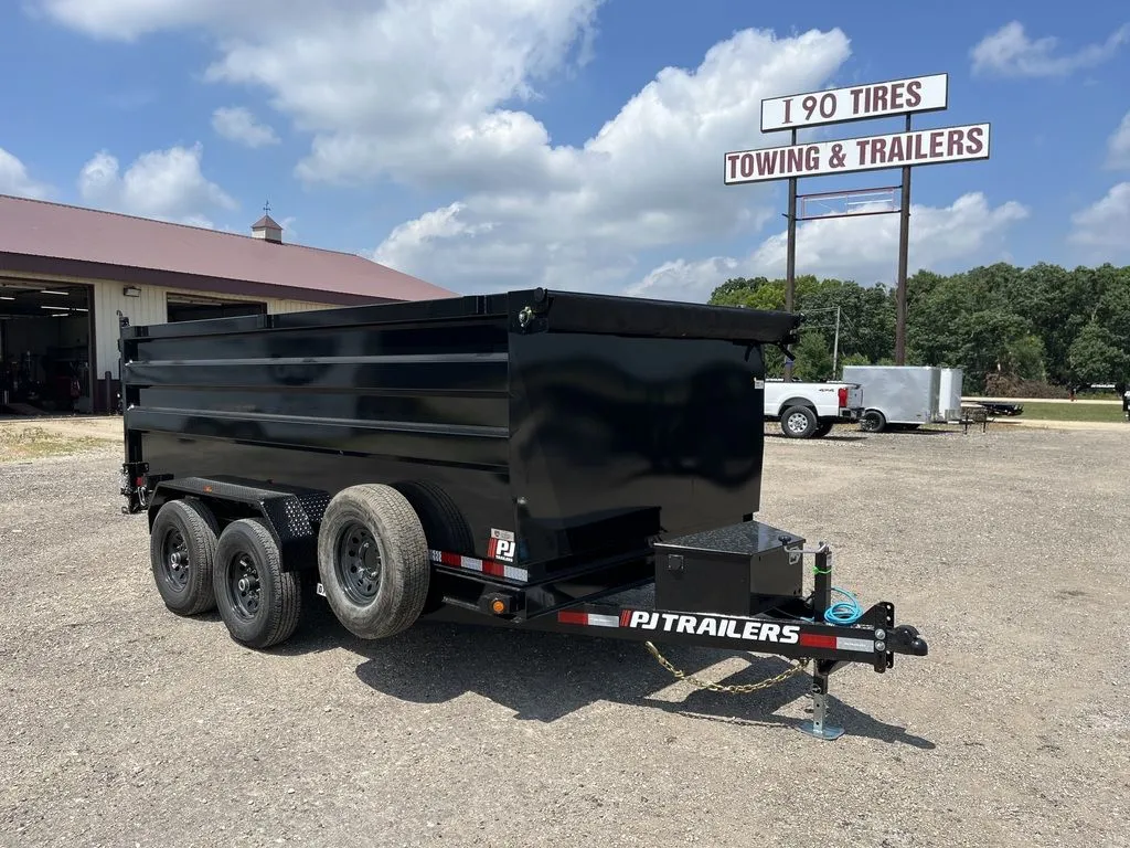 2027 PJ Trailers D7142