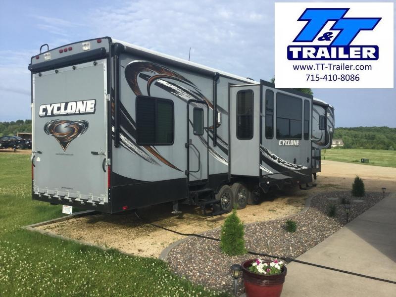 2014 Heartland Cyclone 43' Toy Hauler - Model CY 3800 2014 Heartland Cyclone 43' Toy Hauler - Model CY 3800