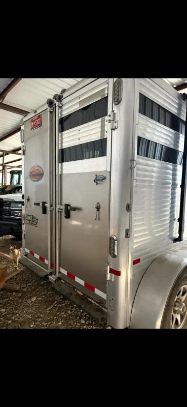 used Horse Trailers Sundowner Trailers  for sale, in Talihina, OK Thumbnail 3