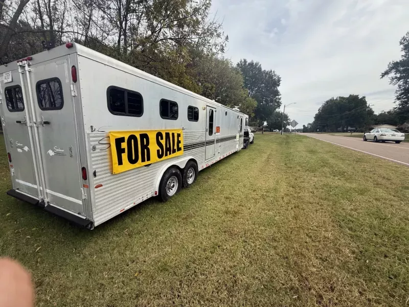 used Horse Trailers Sundowner Trailers  for sale, in Jackson, TN Thumbnail 3