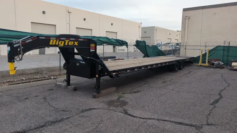 2025 Big Tex Heavy Duty Tandem Dual Wheel Gooseneck Trailer