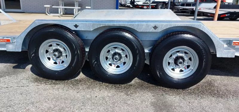 new Equipment / Flatbed Trailers Triumph  for sale, in Sanford, MI Thumbnail 4