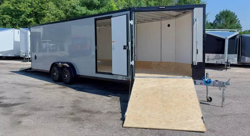 7.5 X 22 SNOWMOBILE ENCLOSED ALL ALUMINUM POLYCOR EXTERIOR 2025 LIGHTNING