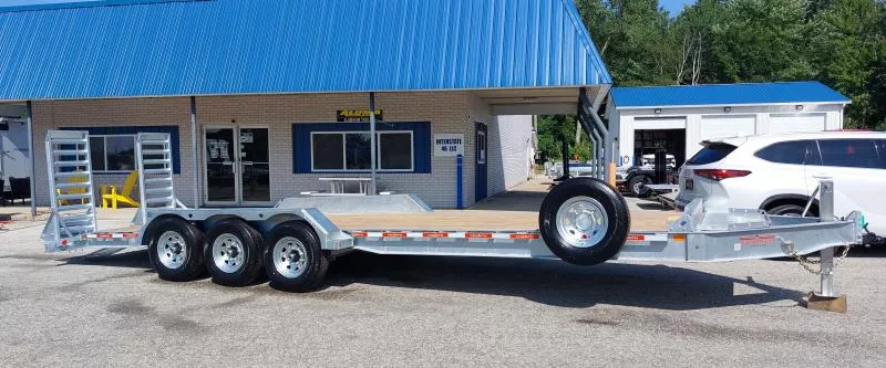 new Equipment / Flatbed Trailers Triumph  for sale, in Sanford, MI Thumbnail 3