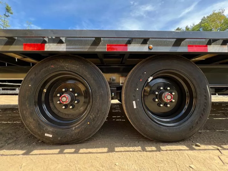 new Equipment / Flatbed Trailers Lamar Trailers  for sale, in Chichester, NH Thumbnail 5