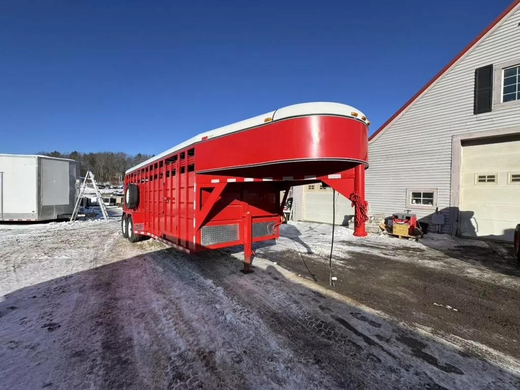 1996 CMI 20 FT LIVESTOCK TRAILER in Chichester, NH | Trailer Trader