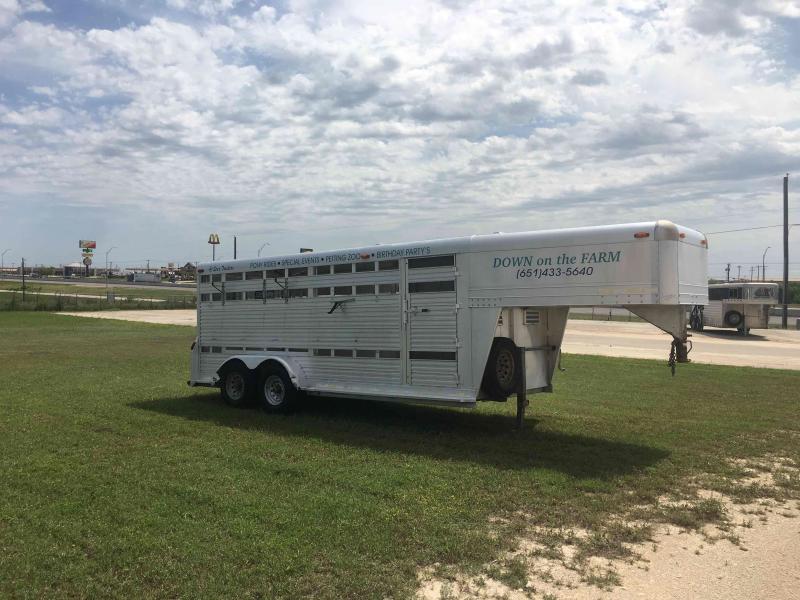 1996 4-Star Trailers 18 ft Livestock Trailer 1996 4-Star Trailers 18 ft Livestock Trailer