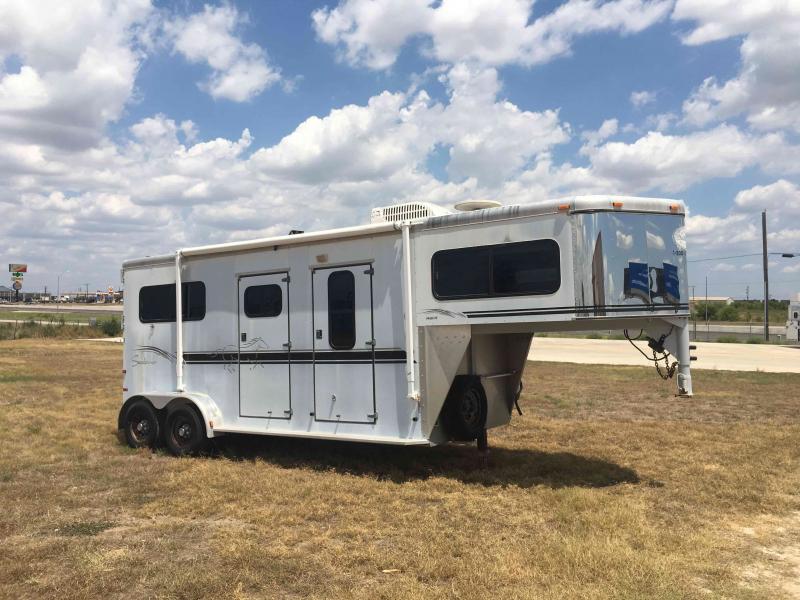 2001 Sundowner Trailers 2 Horse Straight Load Weekender Package Horse Trailer 2001 Sundowner Trailers 2 Horse Straight Load Weekender Package Horse Trailer