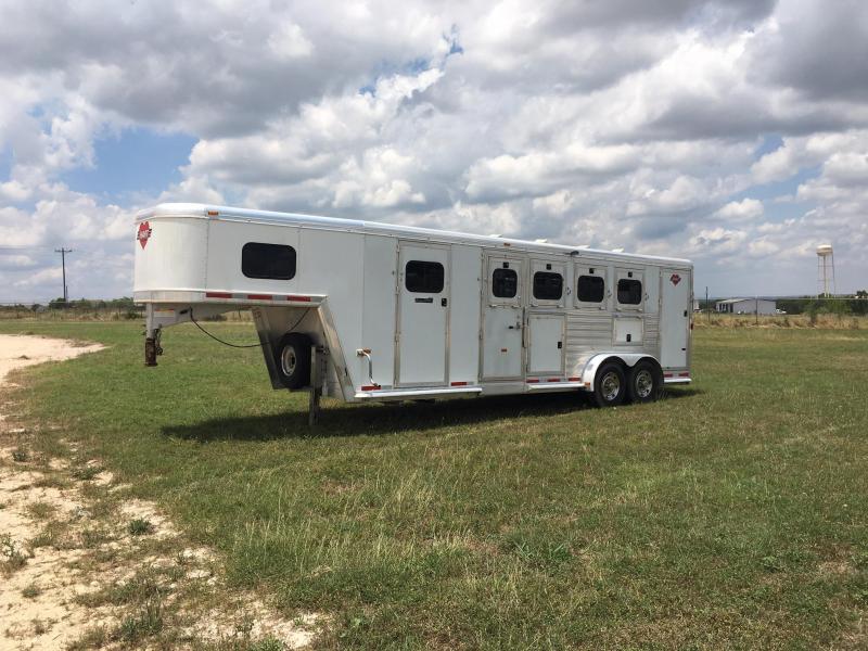 2004 Hart Trailers 4 Horse Smart Tack Horse Trailer 2004 Hart Trailers 4 Horse Smart Tack Horse Trailer