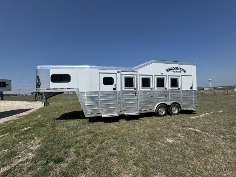 2021 BLOOMER 4-Horse Trailer C0N9P6ryirwd