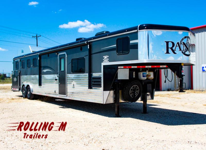 2016 Bison Trailers RANGER Horse Trailer 2016 Bison Trailers RANGER Horse Trailer