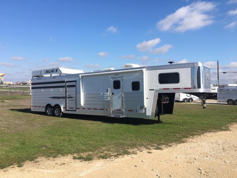 2020 Logan Coach 10 ft Short Wall with 16 ft Stock Area Livestock Trailer 2020 Logan Coach 10 ft Short Wall with 16 ft Stock Area Livestock Trailer