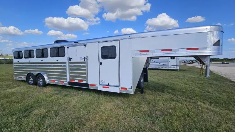 2026 Exiss Exhibitor 8026W Trailer w/AC & 10-pen System