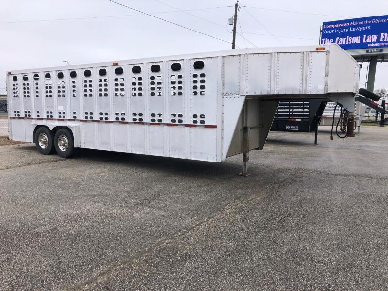 1995 Wilson 24 Foot Livestock Trailer Horse Trailers and Living