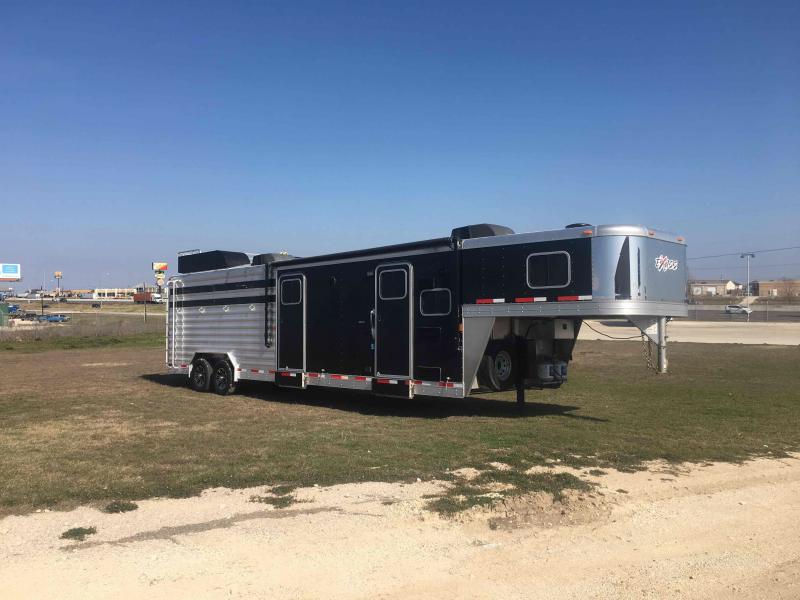 2014 Exiss Trailers STC 8030 with Pen System Livestock Trailer 2014 Exiss Trailers STC 8030 with Pen System Livestock Trailer