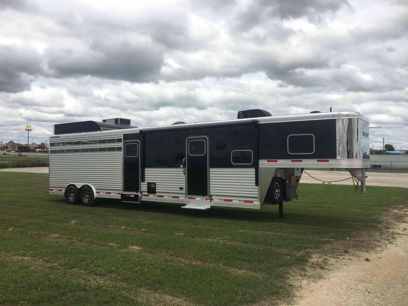 2022 Sooner Ranch 8032 10.4 ft Short Wall Livestock Trailer 2022 Sooner Ranch 8032 10.4 ft Short Wall Livestock Trailer