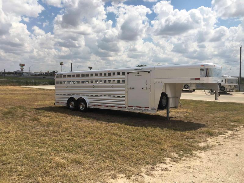 2021 Platinum Coach 24 Ft Stock Show Livestock Trailer 2021 Platinum Coach 24 Ft Stock Show Livestock Trailer