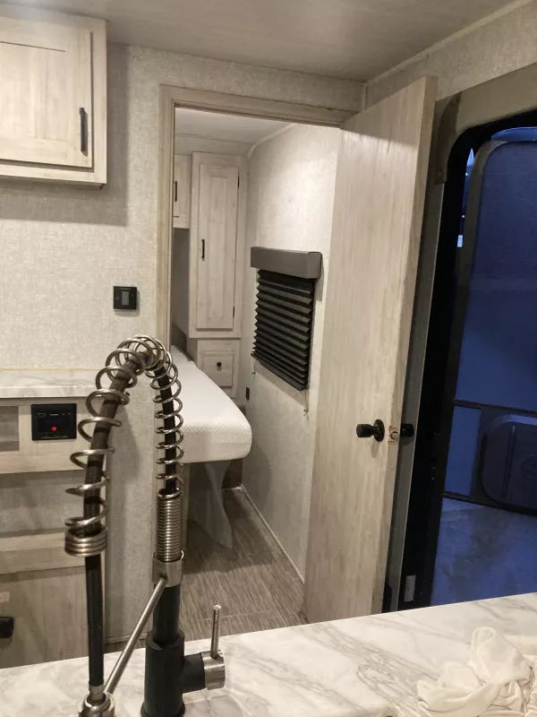 used Travel Trailers Forest River Silver Lake for sale, in Fort Lauderdale, FL Thumbnail 6