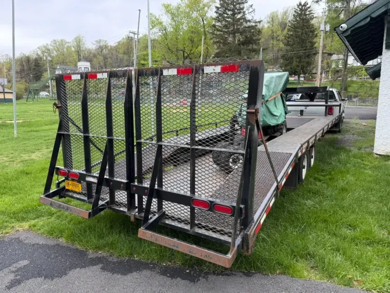 used Equipment / Flatbed Trailers Cardinal  for sale, in Suffern, NY Thumbnail 4