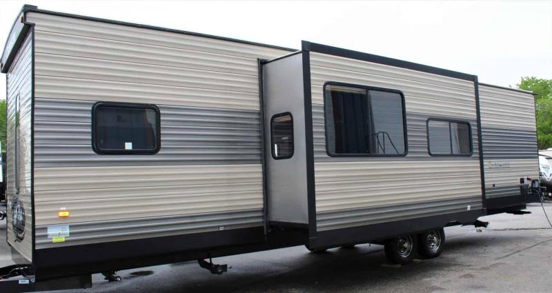 2018 Forest River Inc. Cherokee 39 RESE Travel Trailer 2018 Forest River Inc. Cherokee 39 RESE Travel Trailer