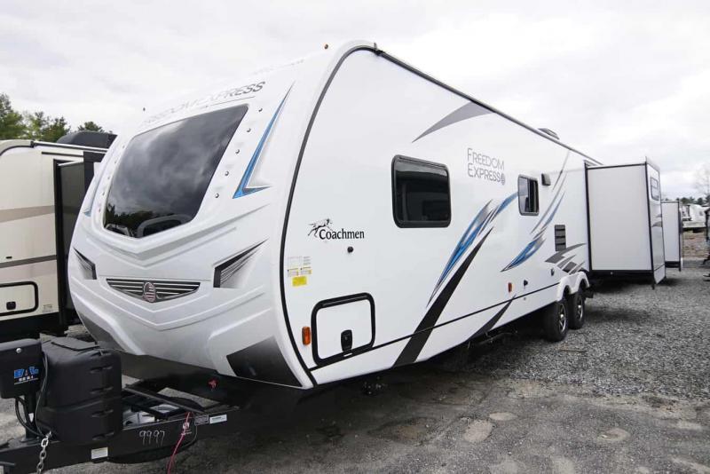 2020 Coachmen Freedom Express Liberty 326 BHDSLE Travel Trailer 2020 Coachmen Freedom Express Liberty 326 BHDSLE Travel Trailer