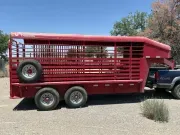 2002 CM Gooseneck stock trailer Horse & Livestock
