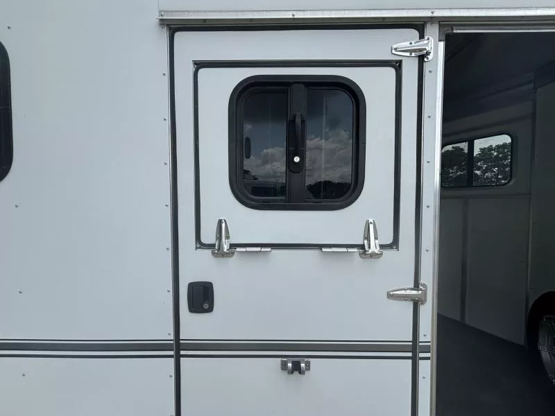 used Horse Trailers Sundowner Trailers  for sale, in Newfield, NJ Thumbnail 11