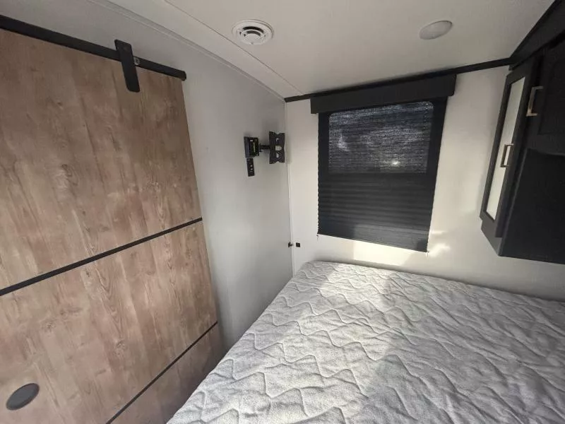 used Travel Trailers Keystone RV  for sale, in Newfield, NJ Thumbnail 16