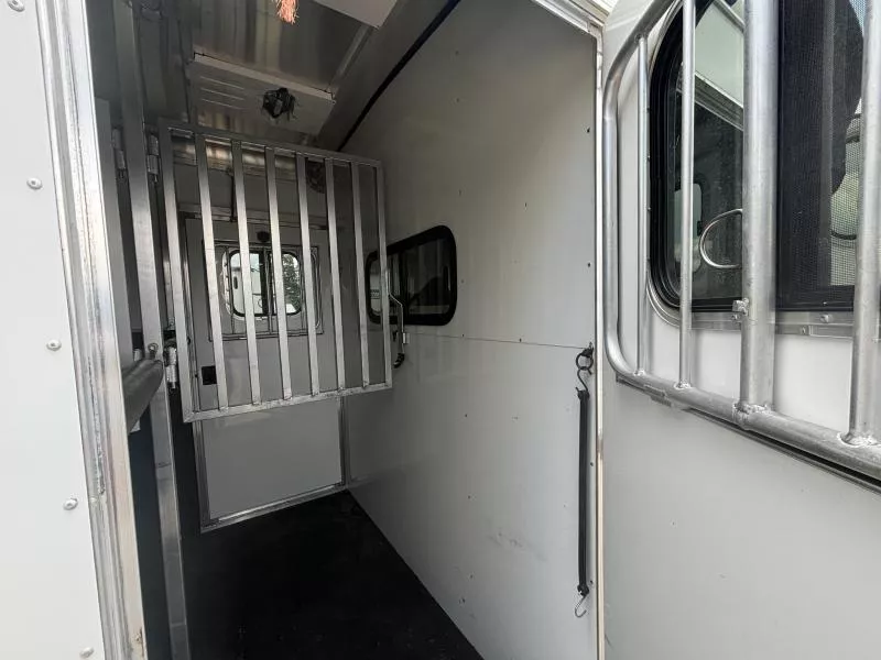 used Horse Trailers Sundowner Trailers  for sale, in Newfield, NJ Thumbnail 13
