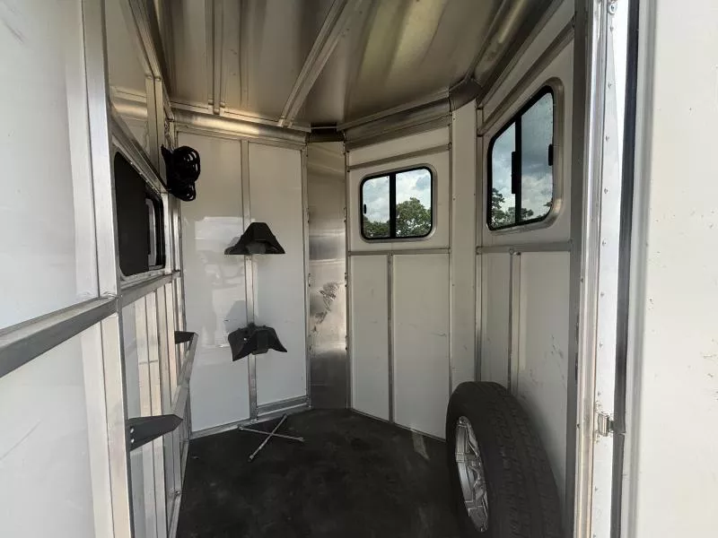used Horse Trailers Sundowner Trailers  for sale, in Newfield, NJ Thumbnail 9