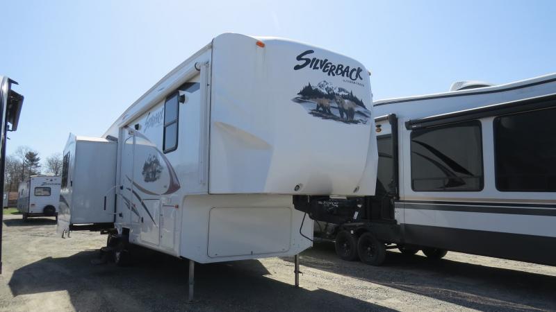 2012 Forest River Cedar Creek Silverback 29RL 2012 Forest River Cedar Creek Silverback 29RL
