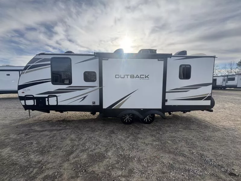 used Travel Trailers Keystone RV  for sale, in Newfield, NJ Thumbnail 4