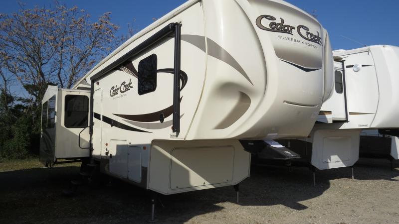 2016 Forest River Cedar Creek Silverback 29RE 2016 Forest River Cedar Creek Silverback 29RE