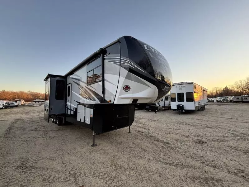 2020 Heartland Cyclone M-4005