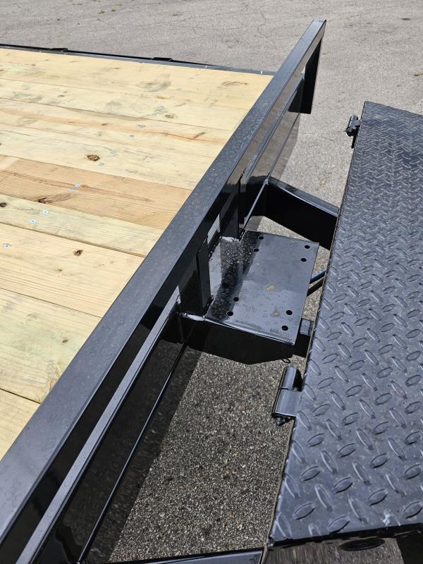 new Equipment / Flatbed Trailers Quality Steel And Aluminum  for sale, in Mason, MI Thumbnail 4