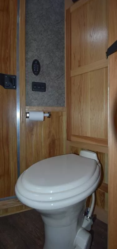used Horse Trailers Lakota  for sale, in Elk Mound, WI Thumbnail 12