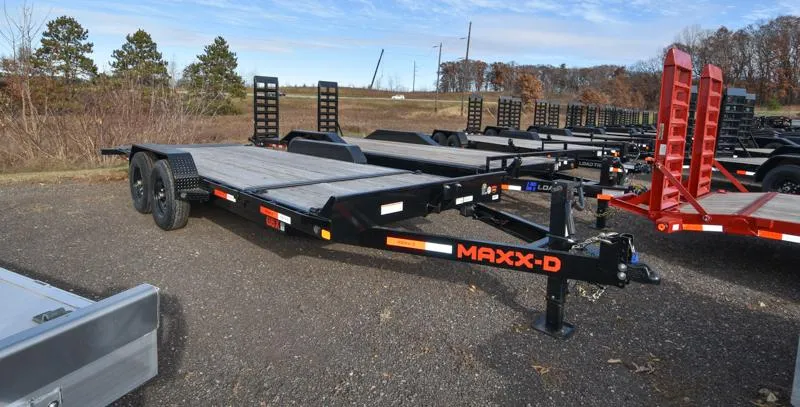 2025 MAXX-D G6X 83X16'+4' STATIONARY GRAVITY TILT Equipment Trailer
