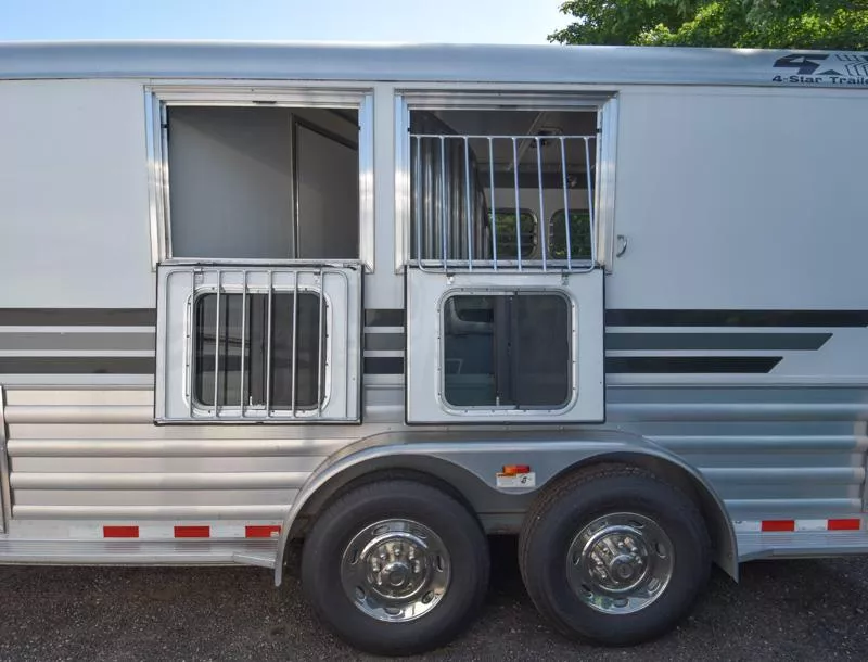 used Horse Trailers 4-Star Trailers  for sale, in Elk Mound, WI Thumbnail 9