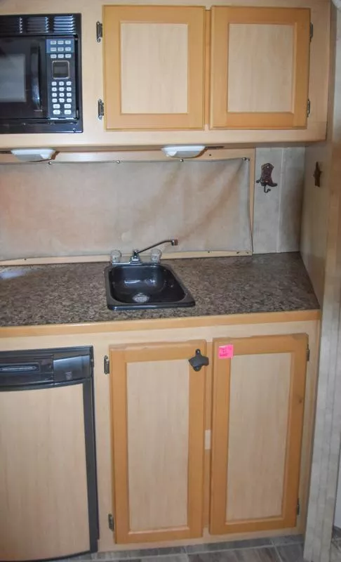 used Horse Trailers Shadow Trailers  for sale, in Elk Mound, WI Thumbnail 9