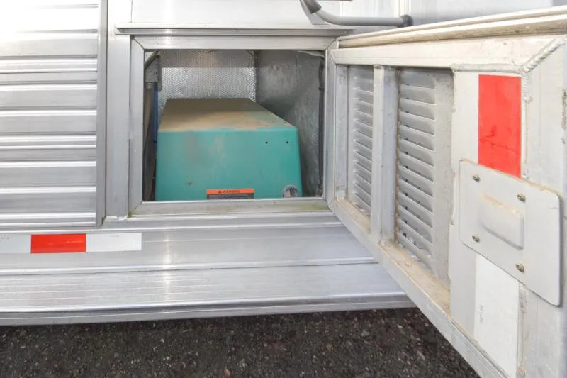 used Horse Trailers C and C Trailers  for sale, in Elk Mound, WI Thumbnail 13