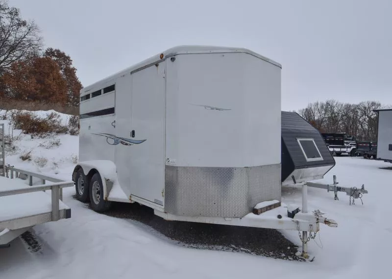 2006 Titan Trailers 2 HORSE SLANT COMBO Horse Trailer