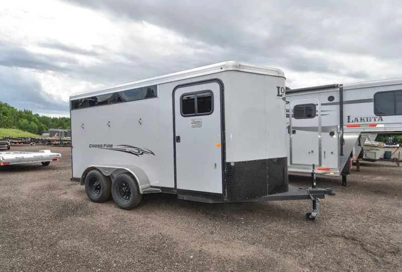 2023 Logan Coach CROSS FIRE 3 HORSE SLANT BUMPER PULL TRAILER Horse Trailer