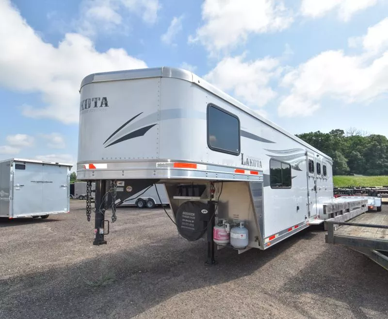 used Horse Trailers Lakota  for sale, in Elk Mound, WI Thumbnail 2
