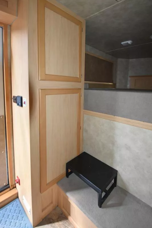 used Horse Trailers Shadow Trailers  for sale, in Elk Mound, WI Thumbnail 11
