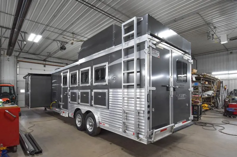 used Horse Trailers Lakota  for sale, in Elk Mound, WI Thumbnail 12