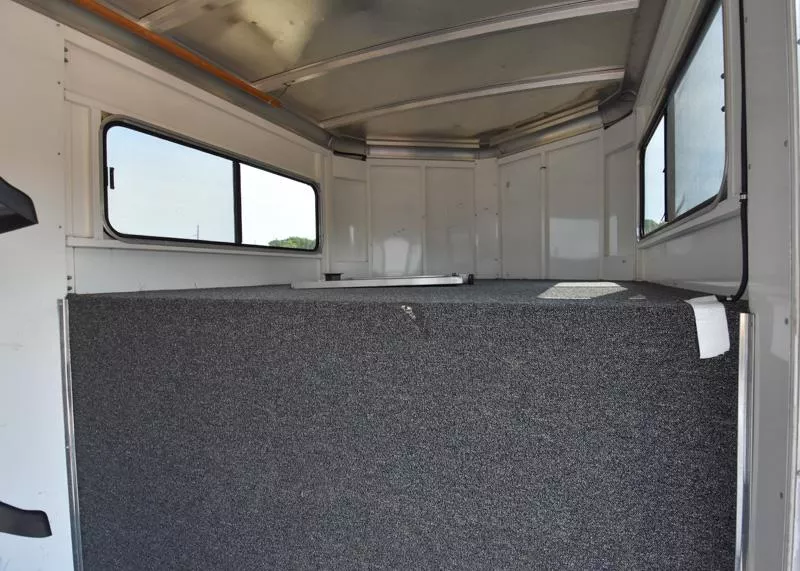 used Horse Trailers Sundowner Trailers  for sale, in Elk Mound, WI Thumbnail 6
