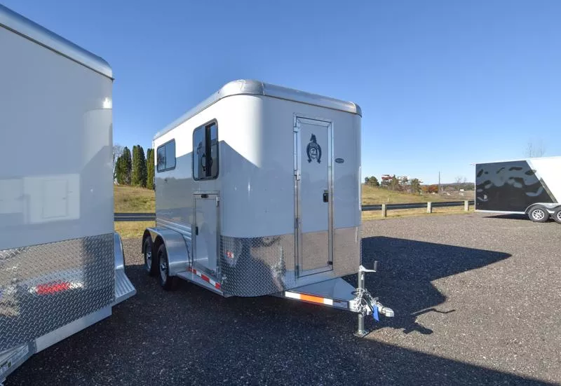 2025 Adam Julite Straight Walk Thru Horse Trailer Horse Trailer **PRICE REDUCED FOR HAIL DAMAGE