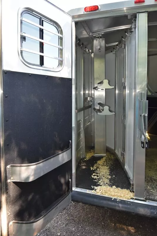 used Horse Trailers 4-Star Trailers  for sale, in Elk Mound, WI Thumbnail 8