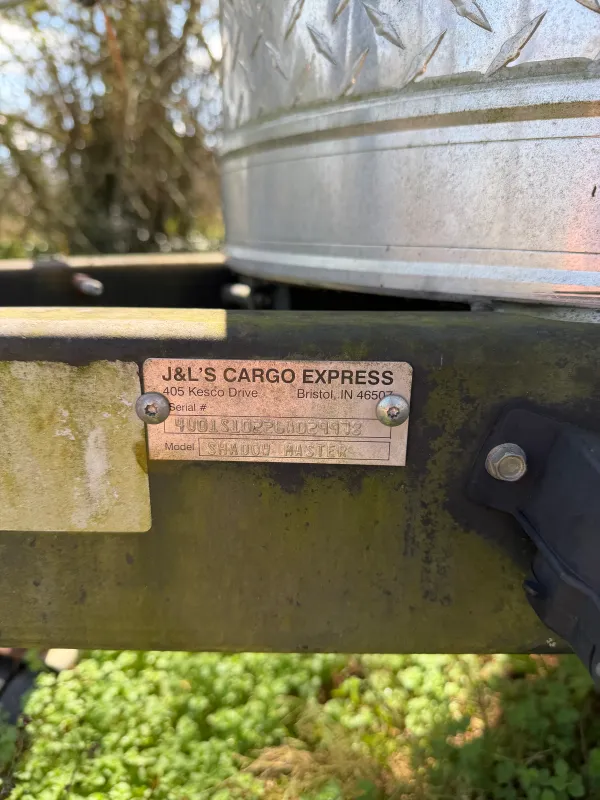 Enclosed Tandem Axle Trailer