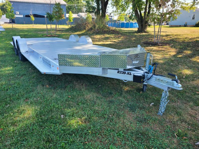 Aluma 8220XL Executive Series Hauler 7000 LB GVW Aluma 8220XL Executive Series Hauler 7000 LB GVW